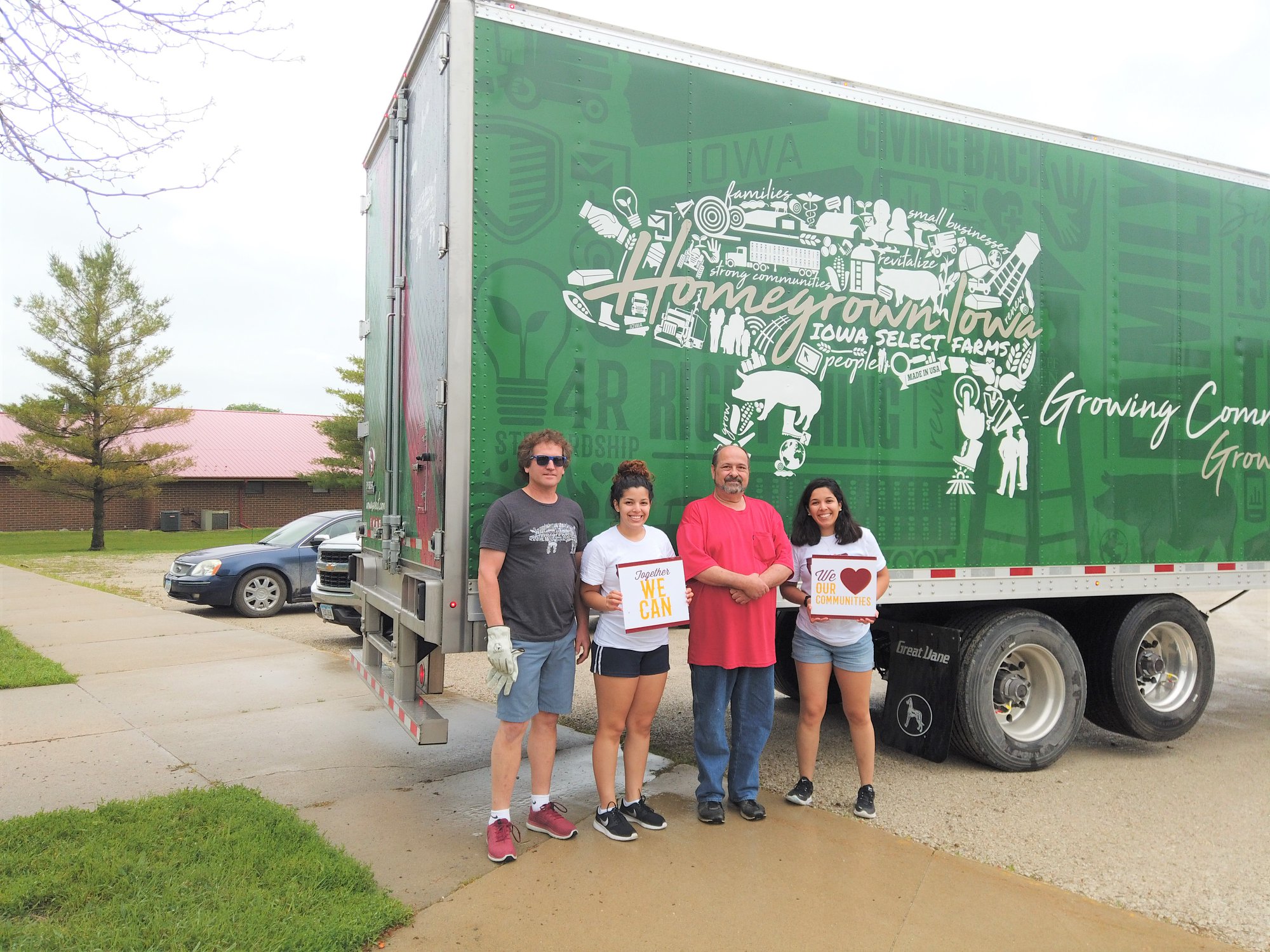Gilmore CityBradgate Elementary School— Haul Out Hunger Iowa Select